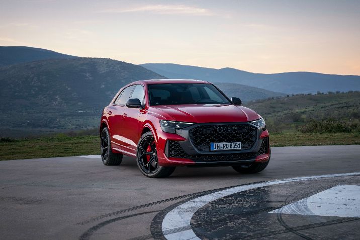 Audi RSQ8 performance