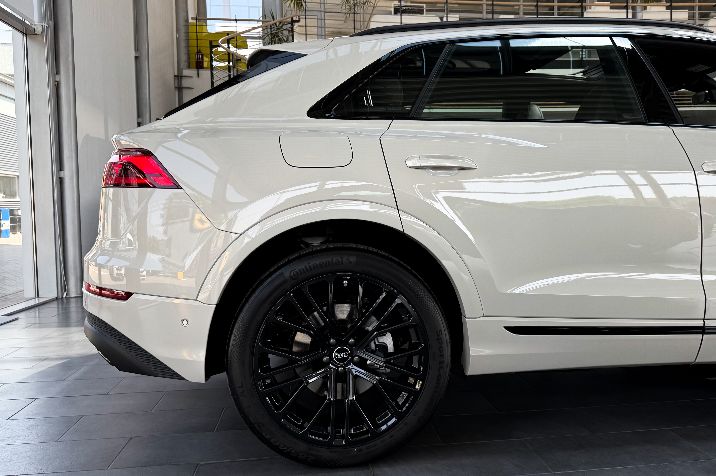 Audi%20Q8