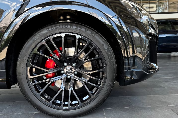 Audi%20Q8