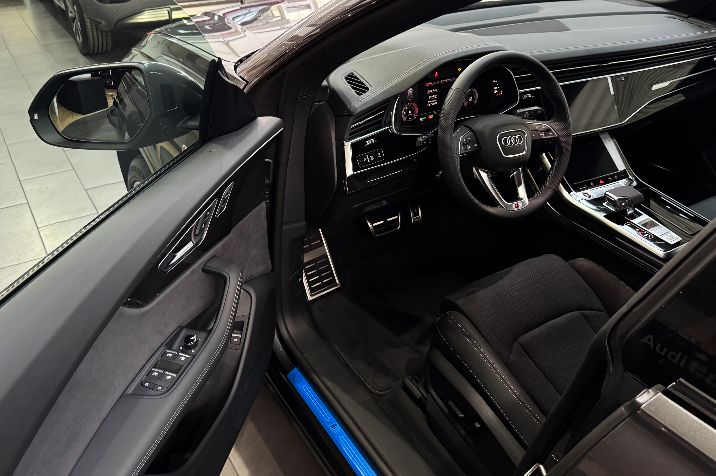 Audi%20Q8