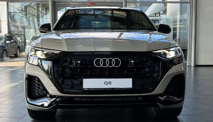 Audi Q8