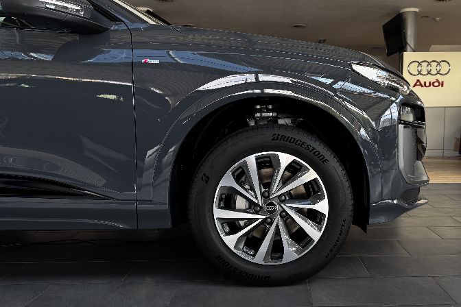 Audi%20Q6%20e-tron