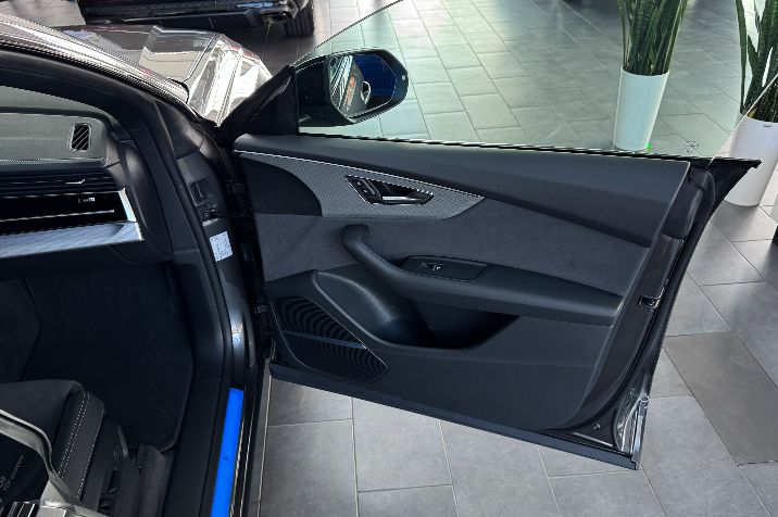 Audi%20Q8