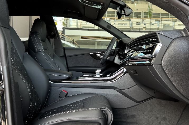Audi%20Q8