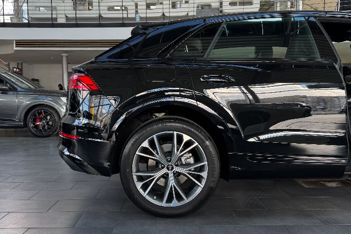 Audi%20Q8