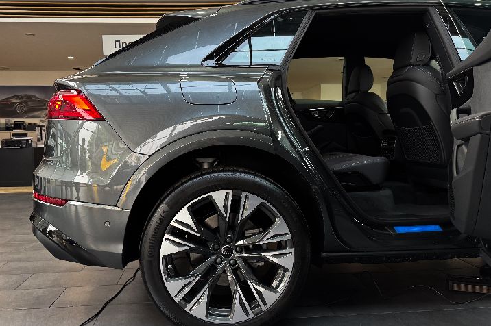 Audi%20Q8