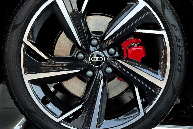 Audi%20S6%20Sportback%20e-tron
