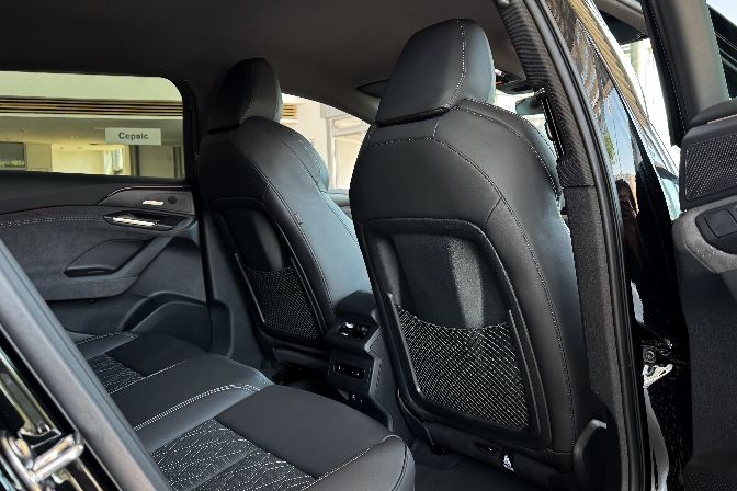 Audi%20S6%20Sportback%20e-tron