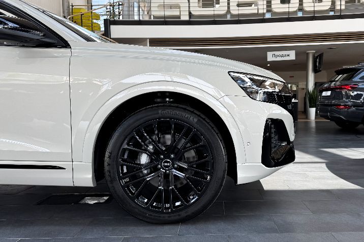 Audi%20Q8