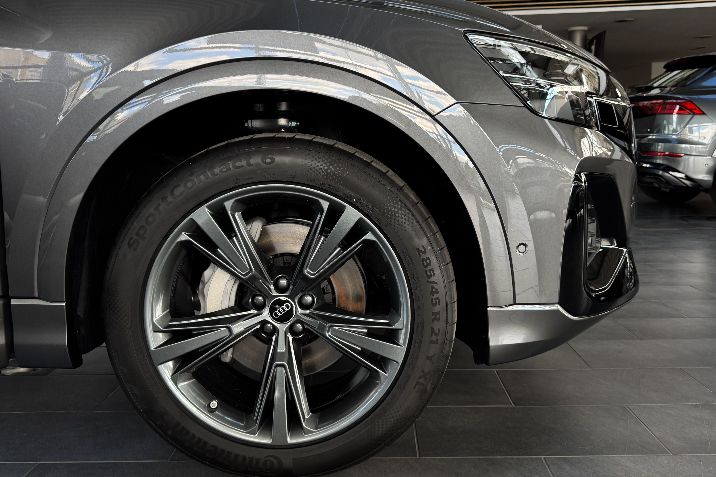 Audi%20Q8