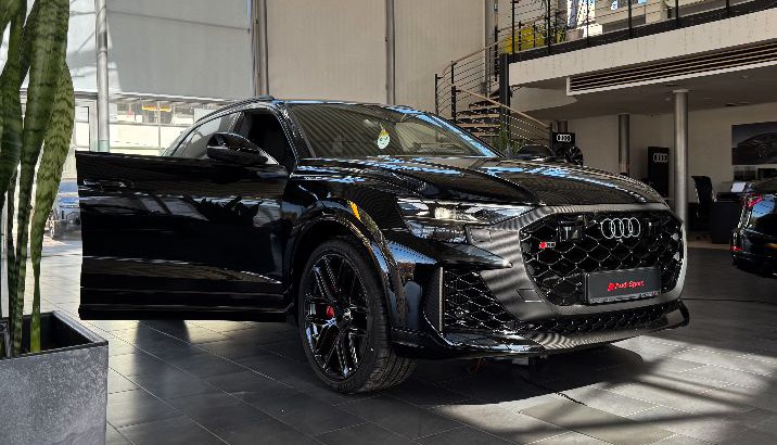 Audi RSQ8
