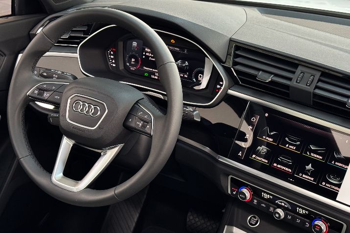 Audi%20Q3%20Sportback%2040%20TFSI%20quattro