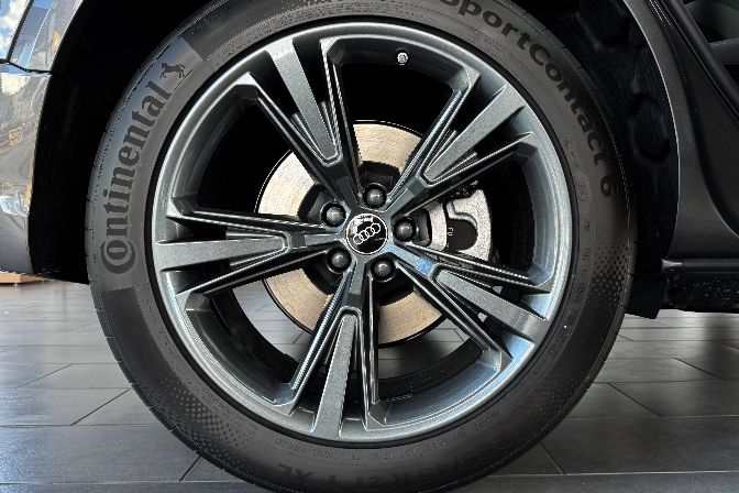 Audi%20Q8