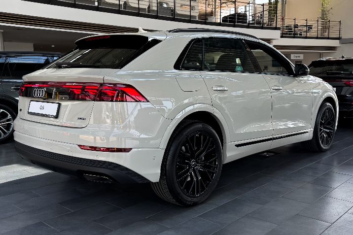 Audi%20Q8