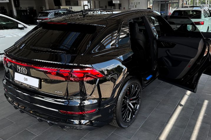 Audi%20Q8