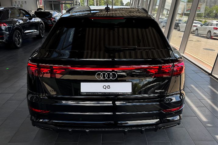 Audi%20Q8