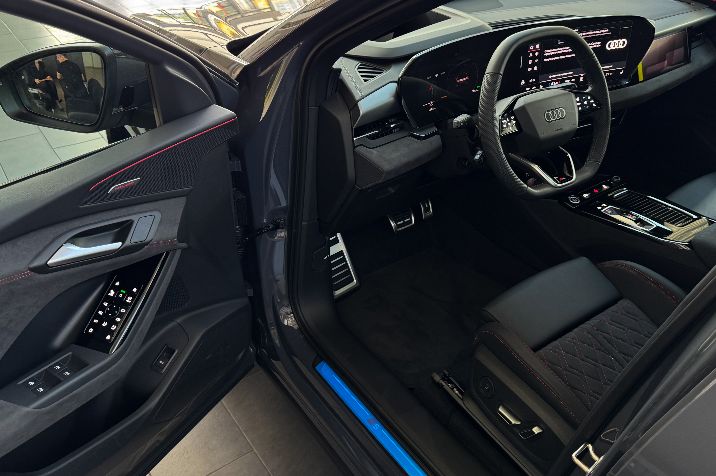 Audi%20Q6%20e-tron