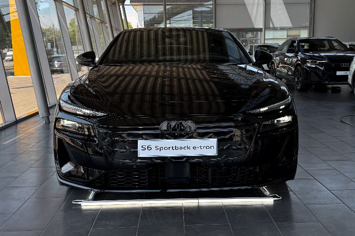 Audi%20S6%20Sportback%20e-tron