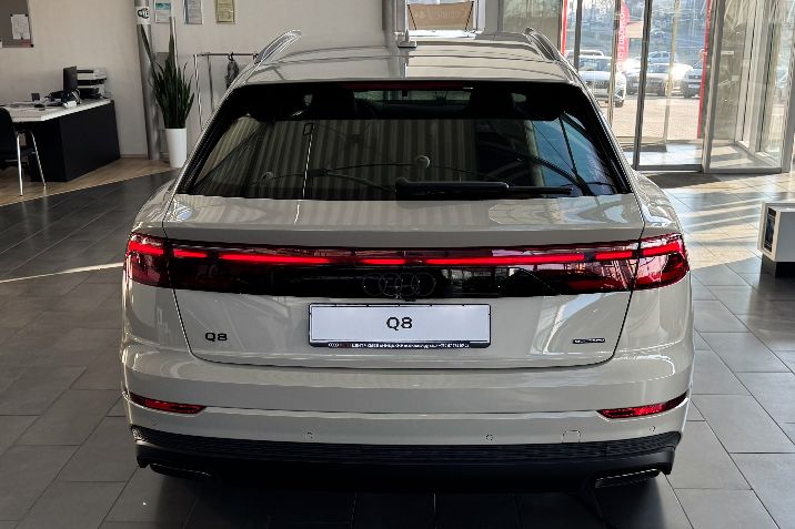 Audi%20Q8