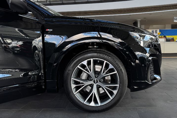 Audi%20Q8