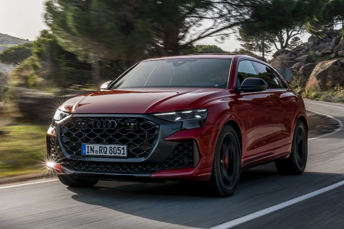 Audi%20RSQ8%20performance